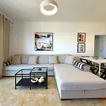 Silver Pearl, Luxury Sea View Lejlighed