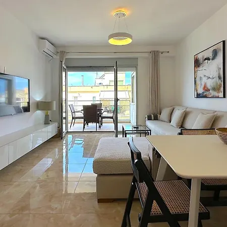 Silver Pearl, Luxury Sea View Apartment *