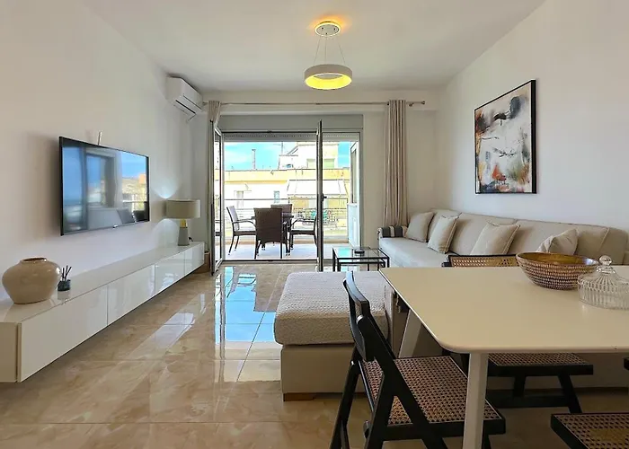 Silver Pearl, Luxury Sea View Apartment *
